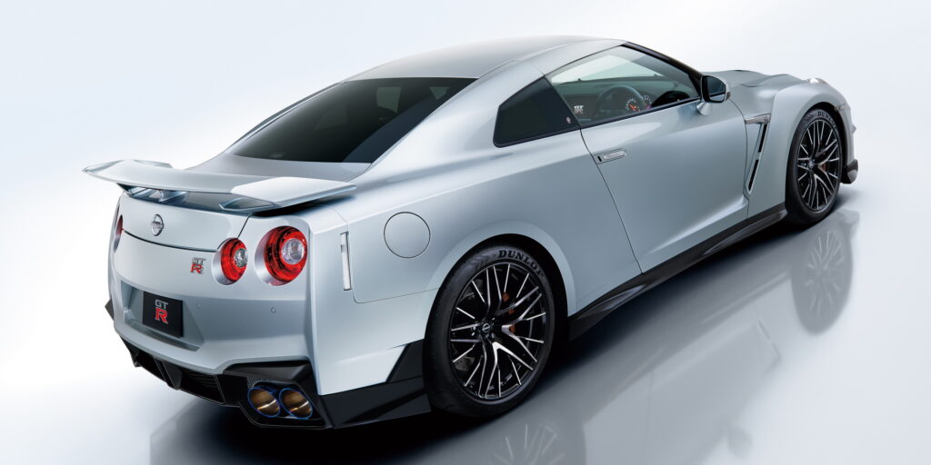 希少左右セット2025 CONVENTION CAR NISSAN GT-R 2025 Nissan GT-R Launch in Japan: Pricing and Availability
