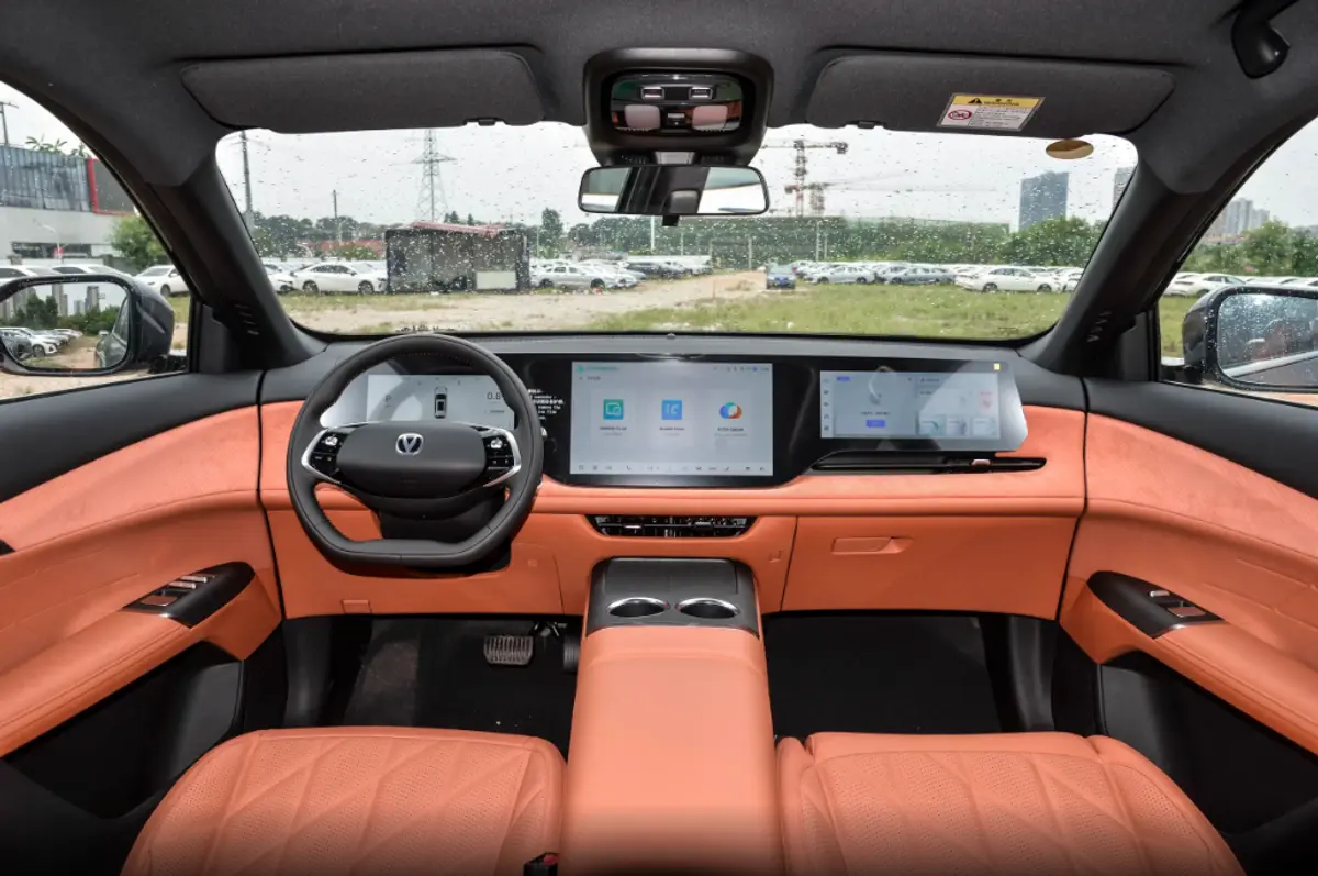 https://gcc-1307444343.cos.ap-singapore.myqcloud.com/cc/car-image/b20a3192