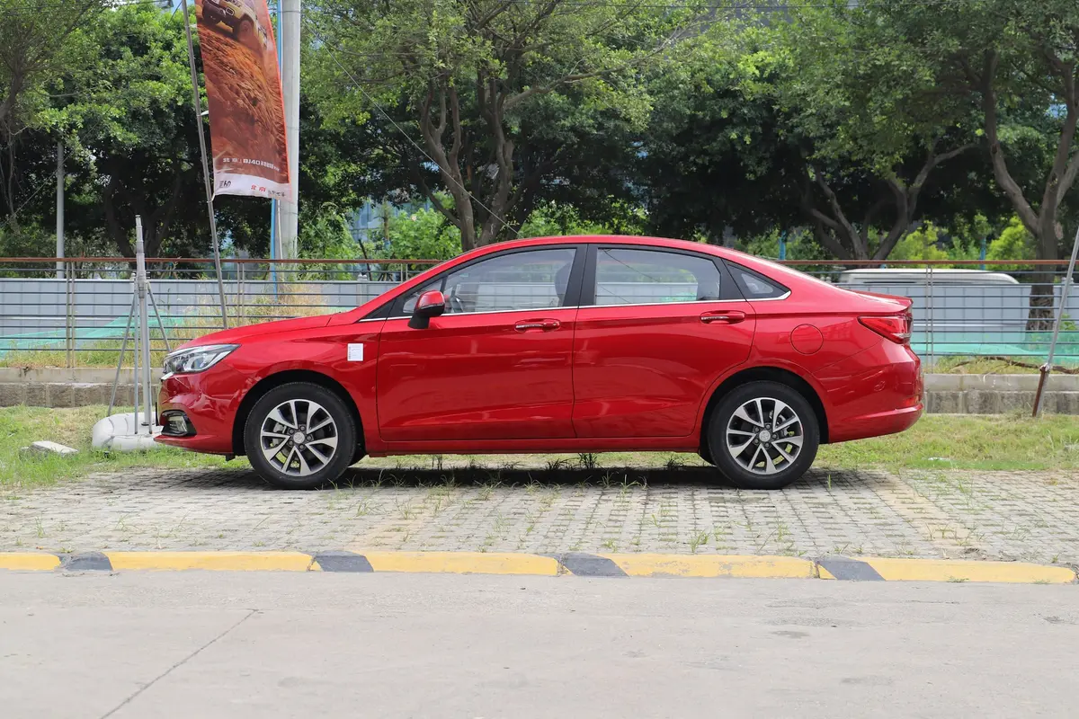 https://gcc-1307444343.cos.ap-singapore.myqcloud.com/cc/car-image/b88ff184